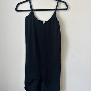 Aritzia - Babaton Black Romper